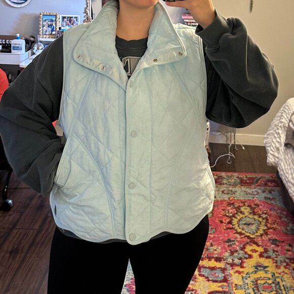 Free People Movement Quinn Quilted Puffer Vest Size L - Picture 5 of 7